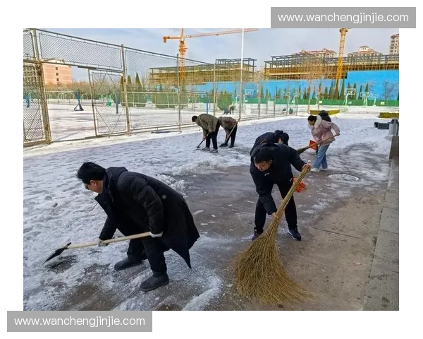 上海高校足球联赛激战正酣 校园球队竞技风采展现青春力量